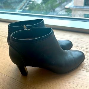 Salvatore Ferragamo ankle boots, size 39 (8.5)